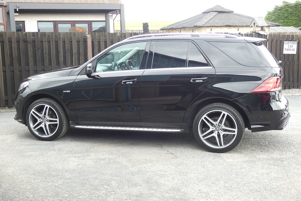 Mercedes-Benz GLE Class 3.0 Gle350d V6 Amg Line Premium Suv G Black #4