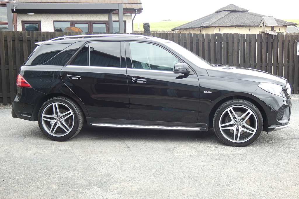 Mercedes-Benz GLE Class 3.0 Gle350d V6 Amg Line Premium Suv G Black #2