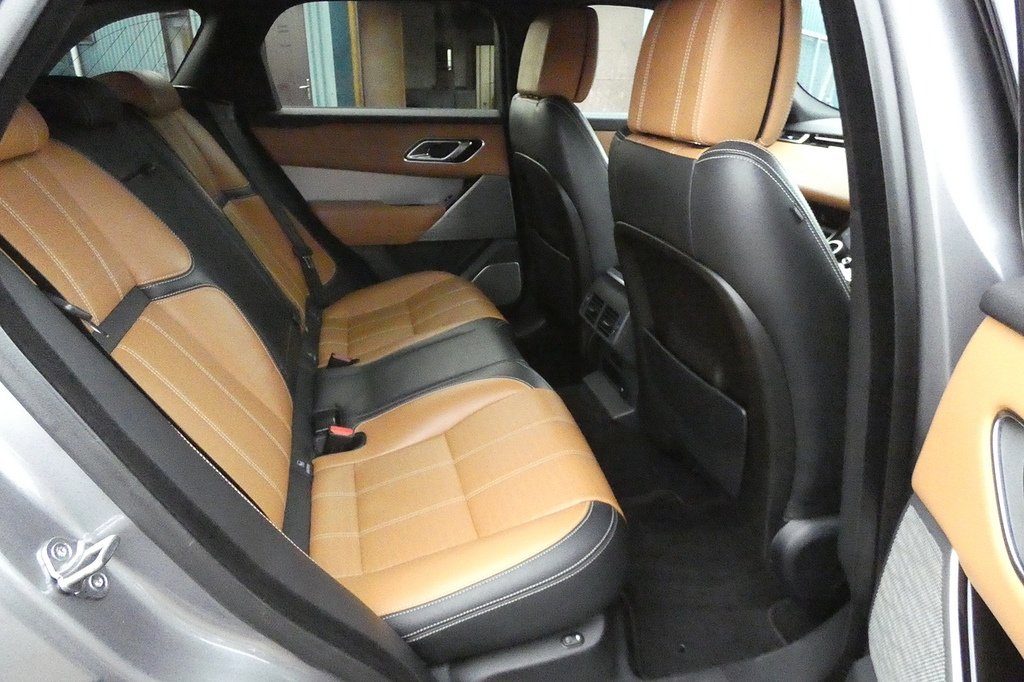 Land Rover Range Rover Velar 2.0 D240 R-dynamic Hse Black #13