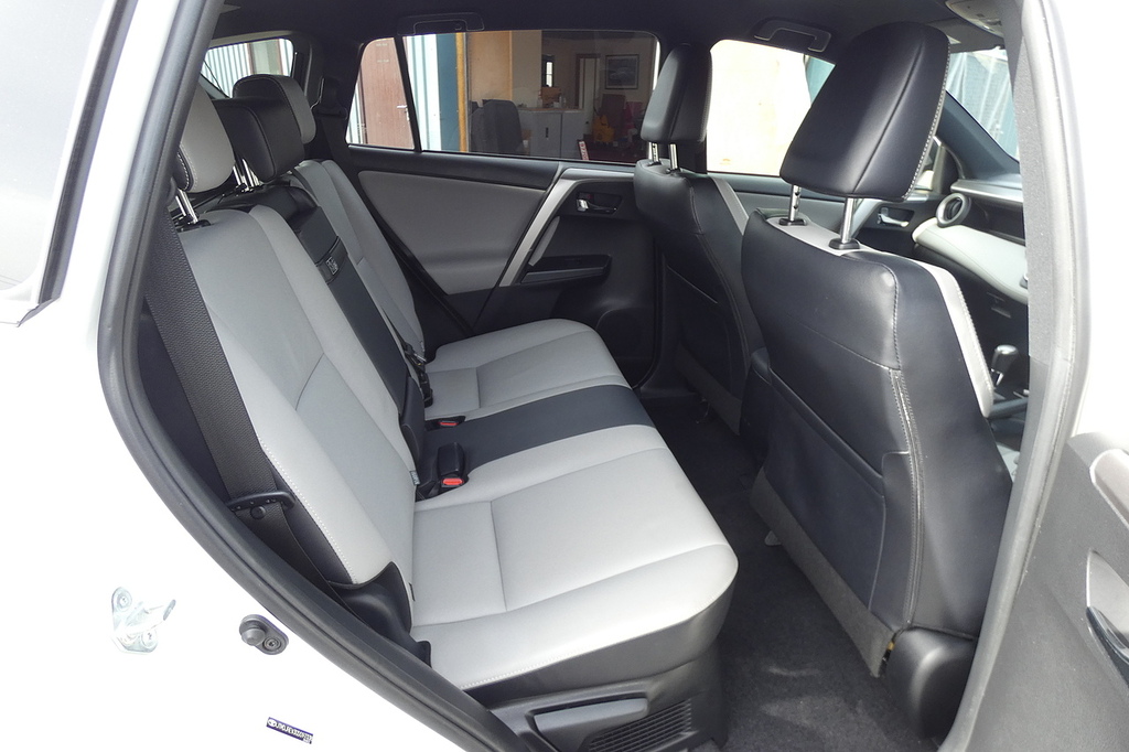 Toyota Rav 4 2.0 D-4d Icon Tss 143 Bhp Blue #10