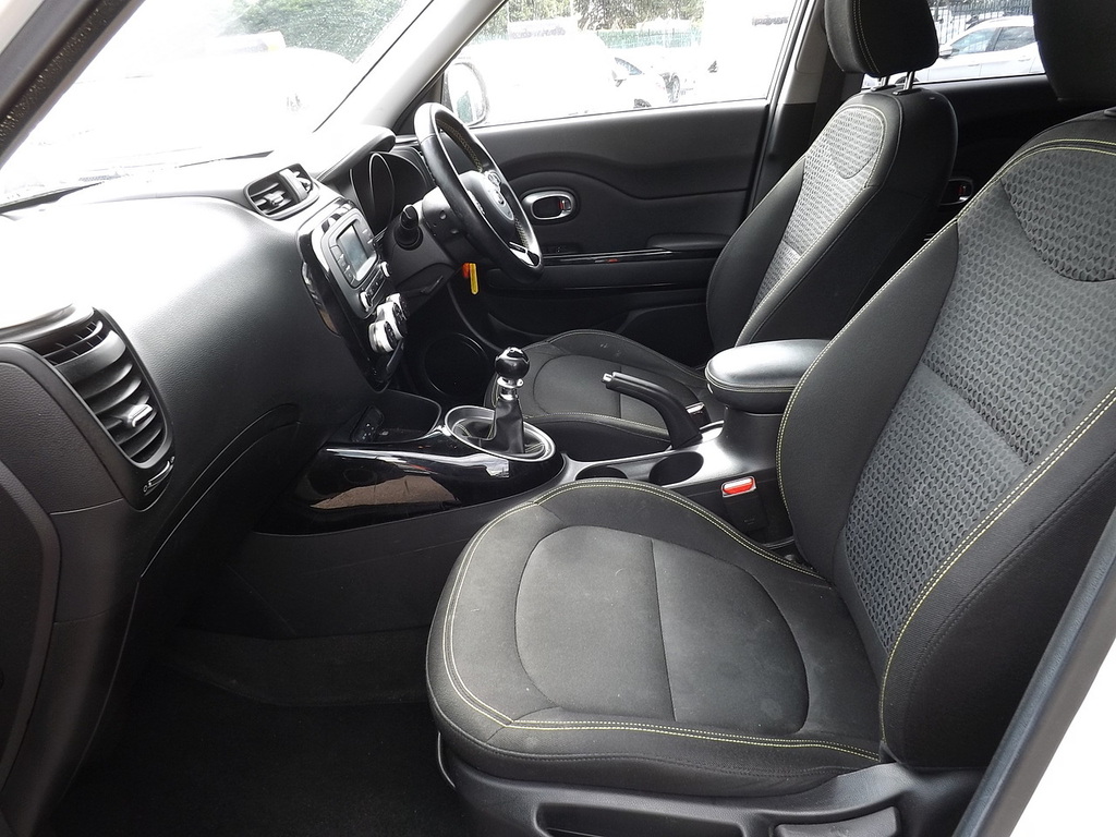 Kia Soul 1.6 Gdi Connect Euro 5 Red #17