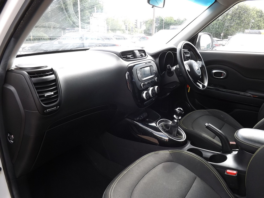 Kia Soul 1.6 Gdi Connect Euro 5 Red #16