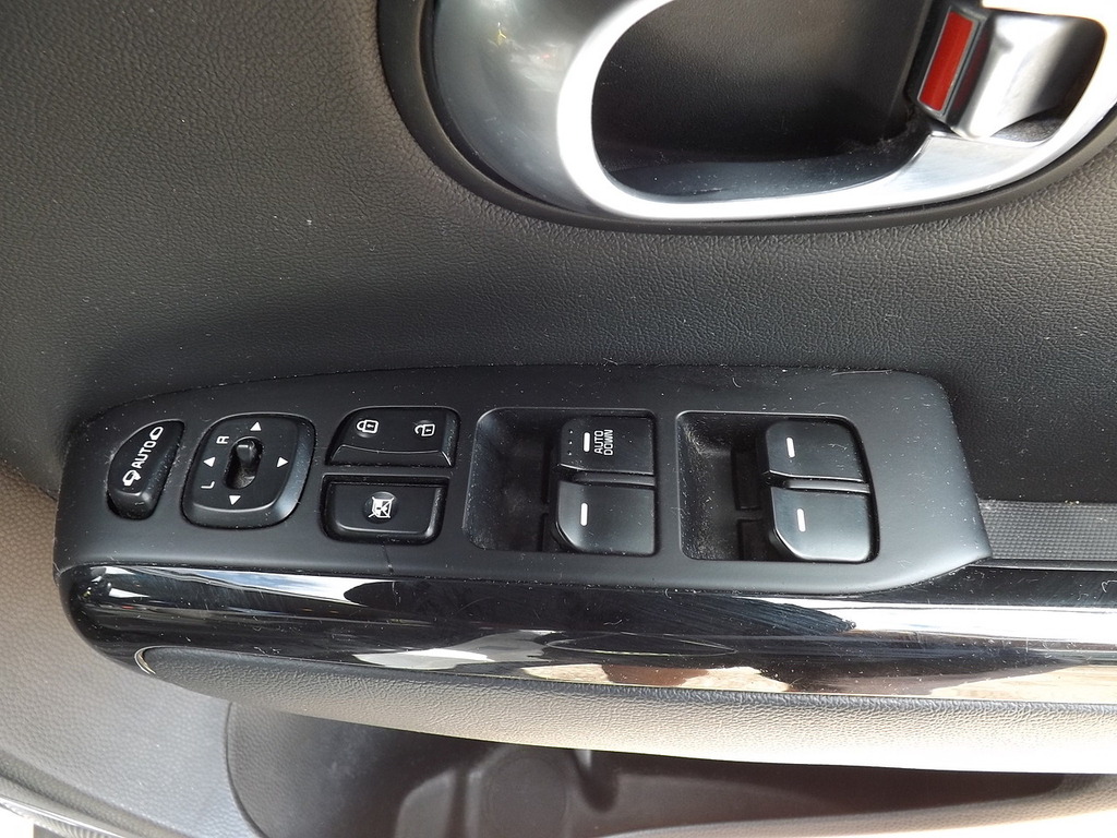 Kia Soul 1.6 Gdi Connect Euro 5 Red #12