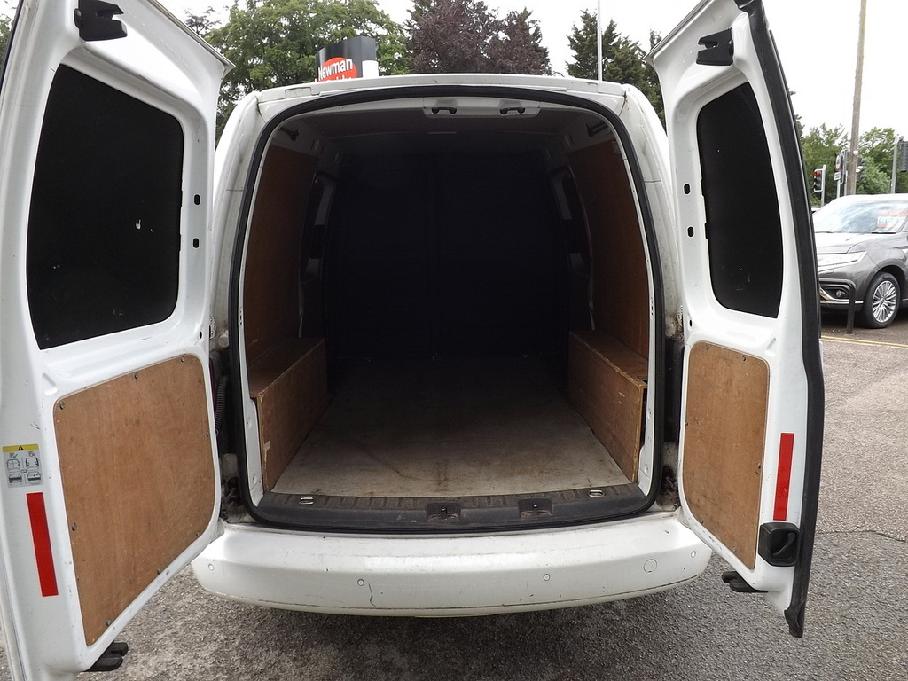 Volkswagen Caddy Maxi Tdi C20 Maxi Highline White #4
