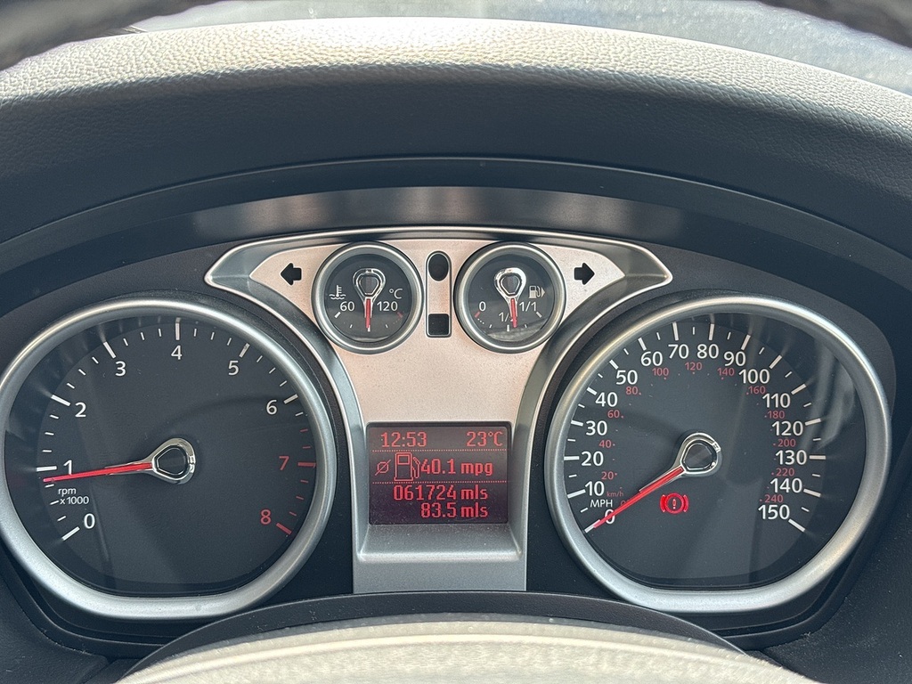 Ford Focus Hatchback 1.6 Zetec 201010 Black #8