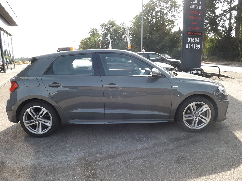 Audi A1 Tfsi S Line Grey #4