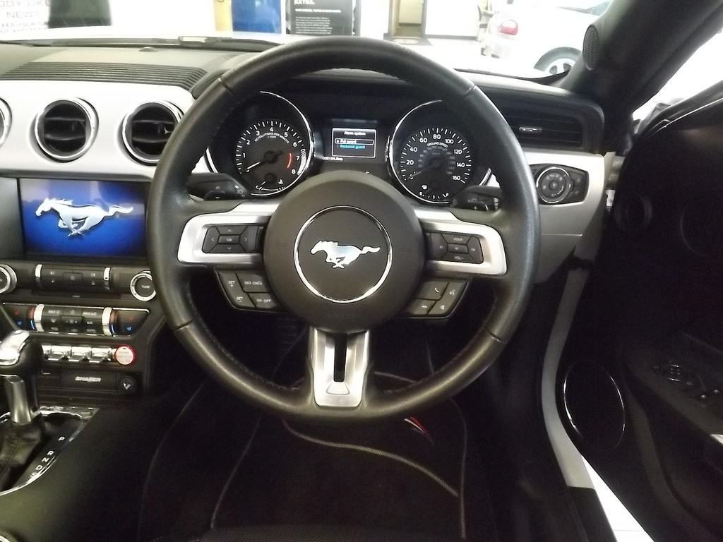 Ford Mustang V8 Gt White #5