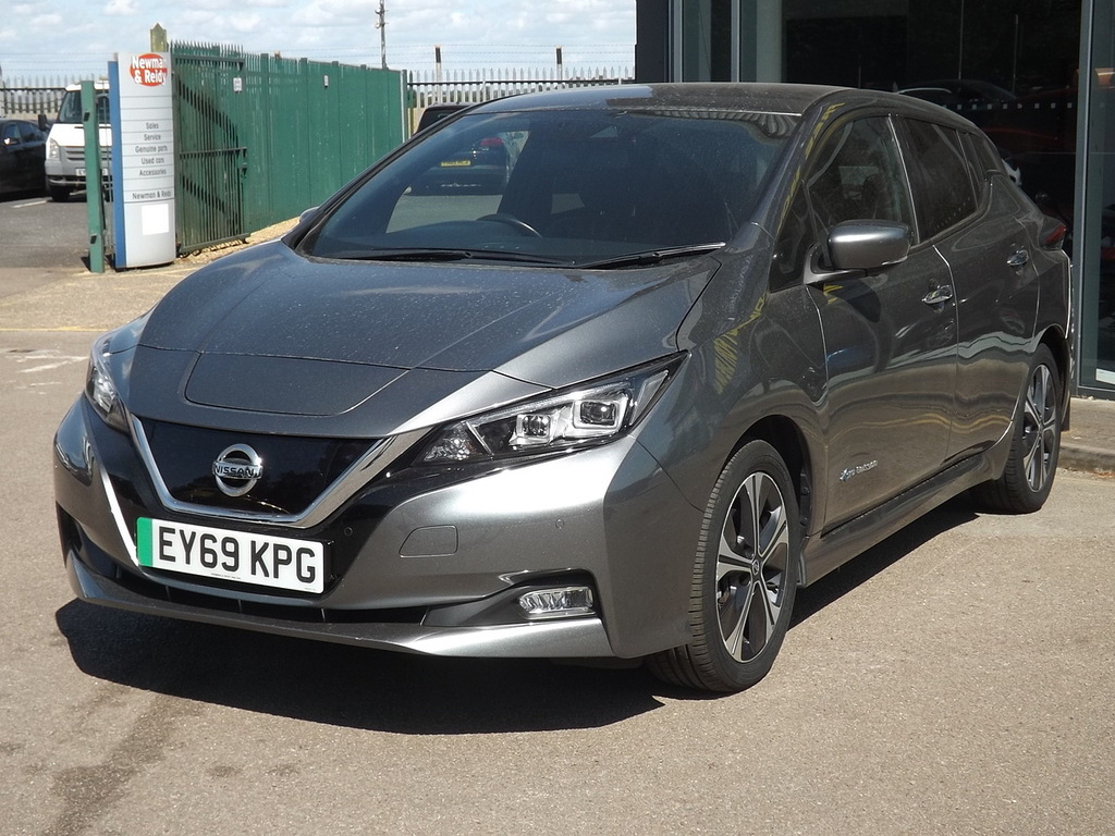 Nissan Leaf Tekna Grey