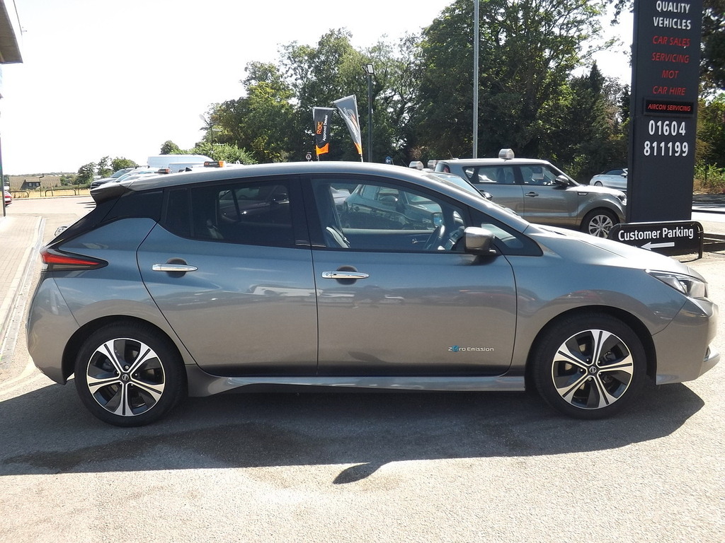 Nissan Leaf Tekna Grey #4