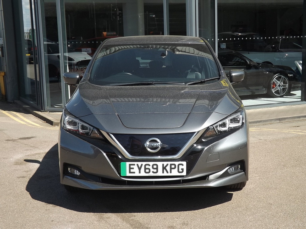 Nissan Leaf Tekna Grey #2