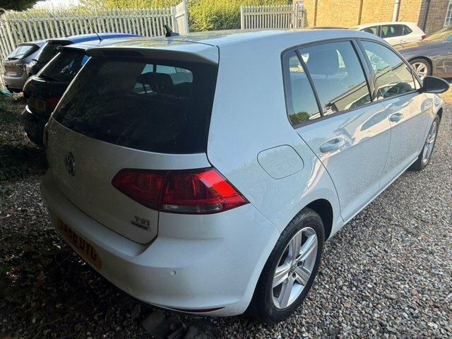 Volkswagen Golf 1.4 Tsi Bluemotion Tech Match Edition Hatchback White #3