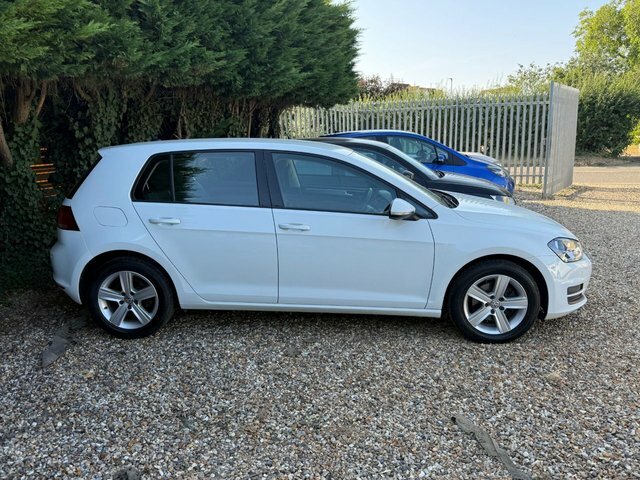 Volkswagen Golf 1.4 Tsi Bluemotion Tech Match Edition Hatchback White #2