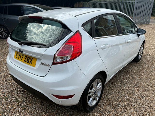 Ford Fiesta 1.25 Zetec Hatchback Euro 6 82 White #3