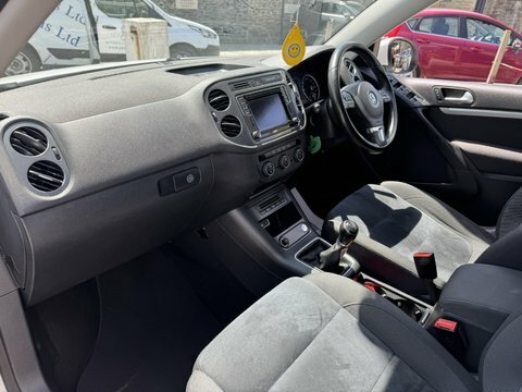 Volkswagen Tiguan Match Edition Tdi White #4