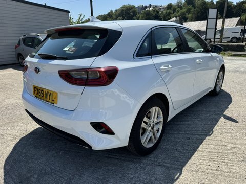 Kia Ceed Crdi 2 Nav White #3