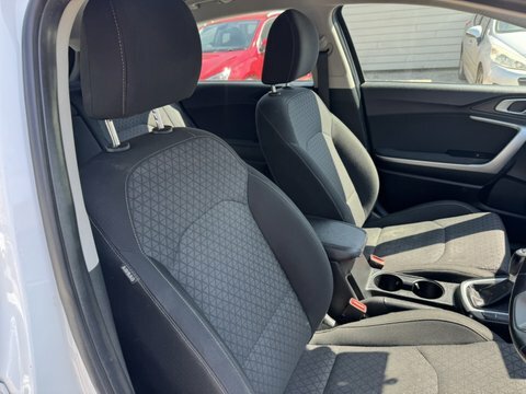 Kia Ceed Crdi 2 Nav White #5