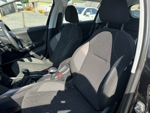 Peugeot 2008 Blue Hdi Active Black #6
