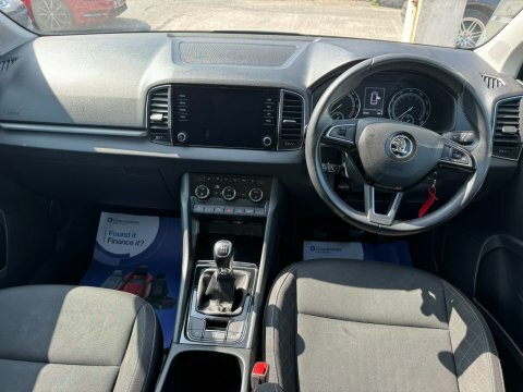 Skoda Karoq Se Technology Tdi White #2