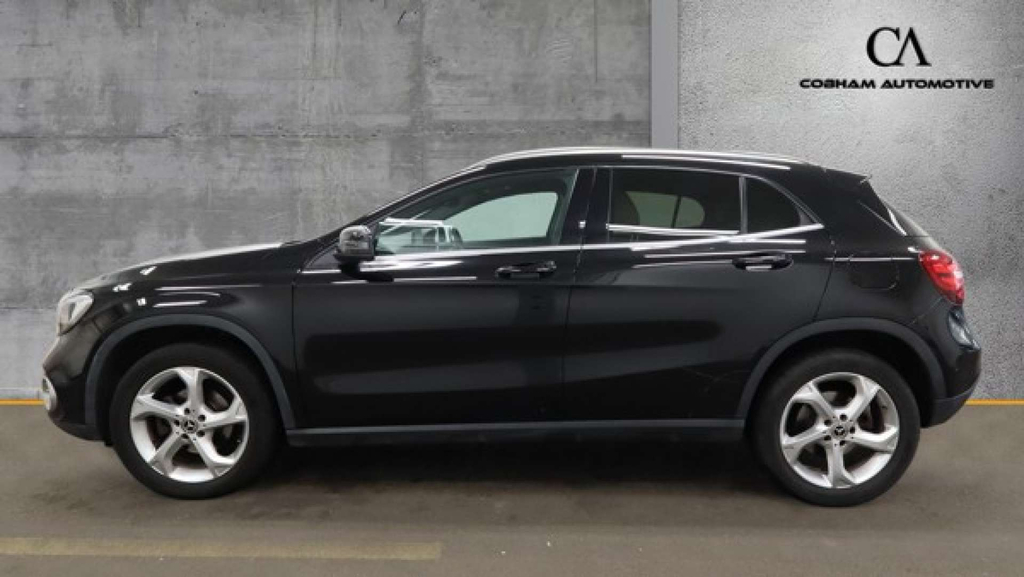 Mercedes-Benz GLA Class 1.6 Gla180 Gpf Urban Edition Suv 7G-dct Black #8