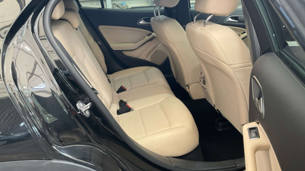 Mercedes-Benz GLA Class 1.6 Gla180 Gpf Urban Edition Suv 7G-dct Black #11