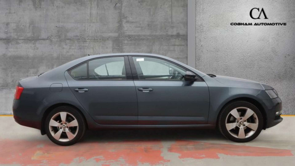 Skoda Octavia Act Se Drive Hatchback Dsg Euro 6 Ss #6