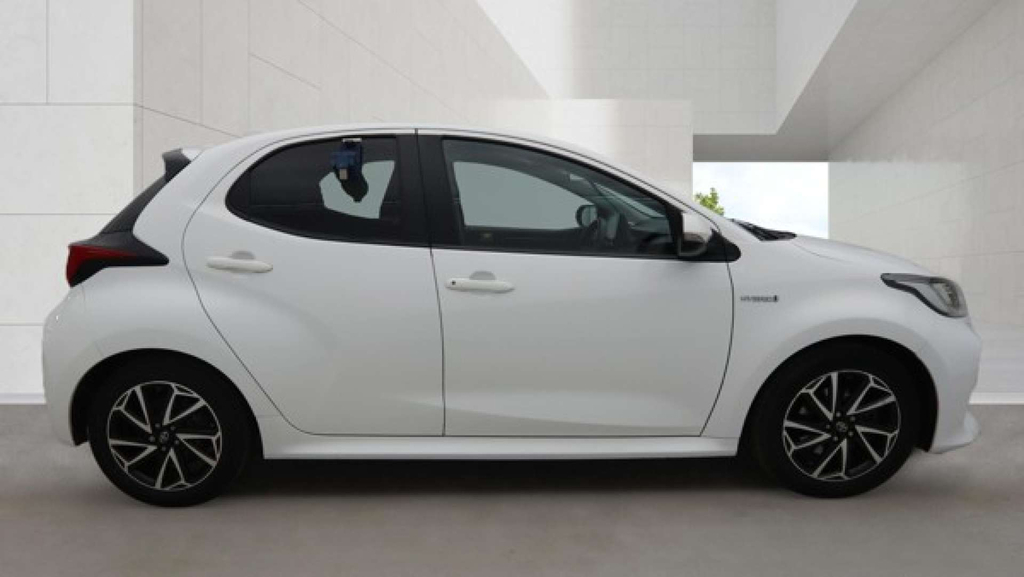 Toyota Yaris  Black #7