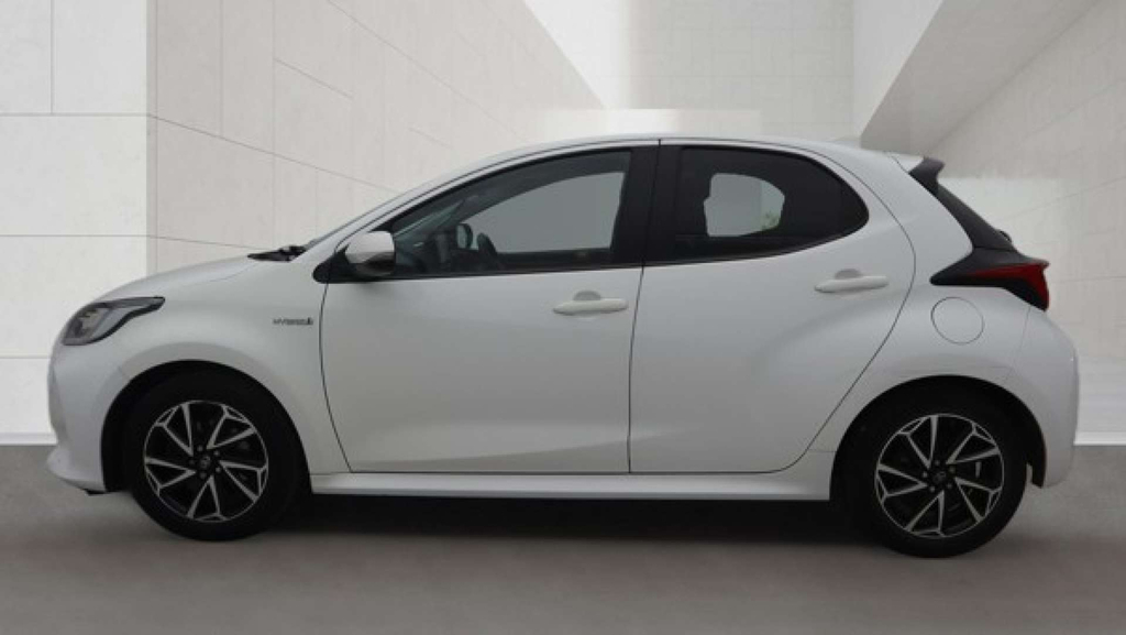 Toyota Yaris  Black #8