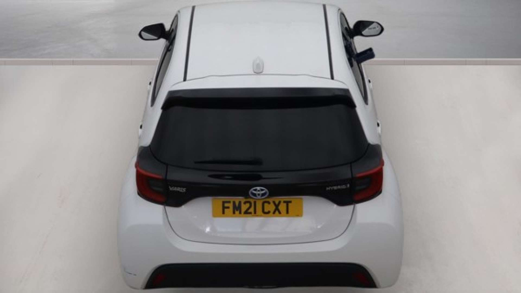 Toyota Yaris  Black #4