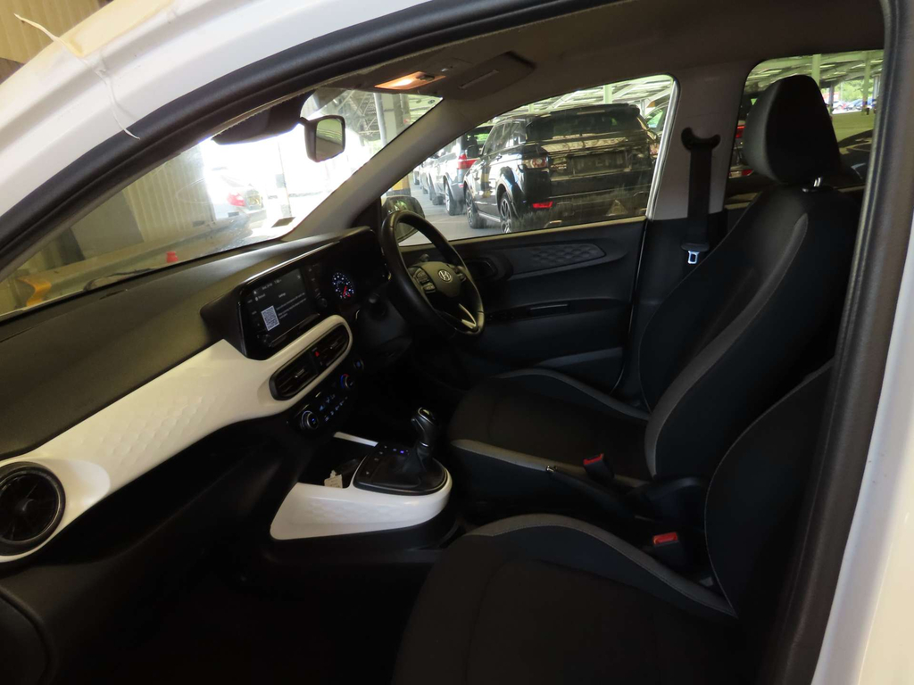 Hyundai I10 Hatchback Black #9