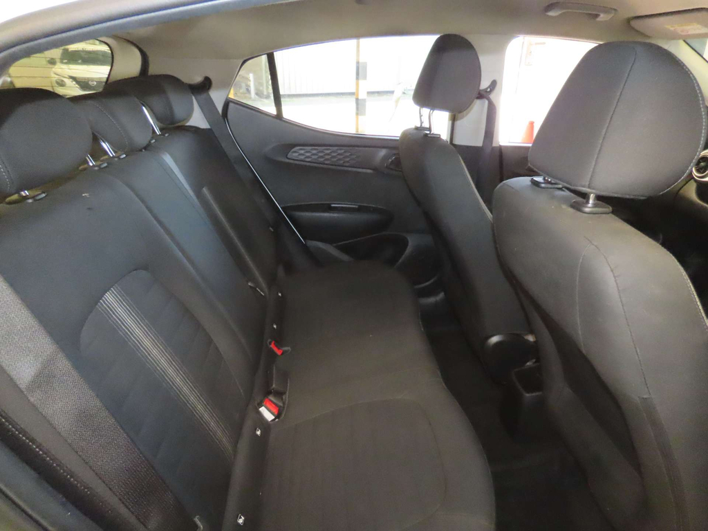 Hyundai I10 Hatchback Black #10
