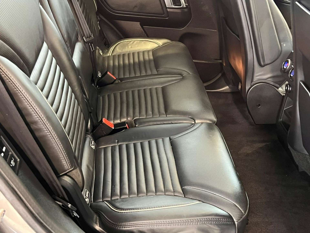 Land Rover Discovery Silver #23