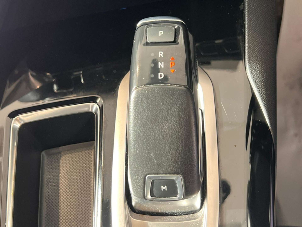 Peugeot 5008 Active Black #32
