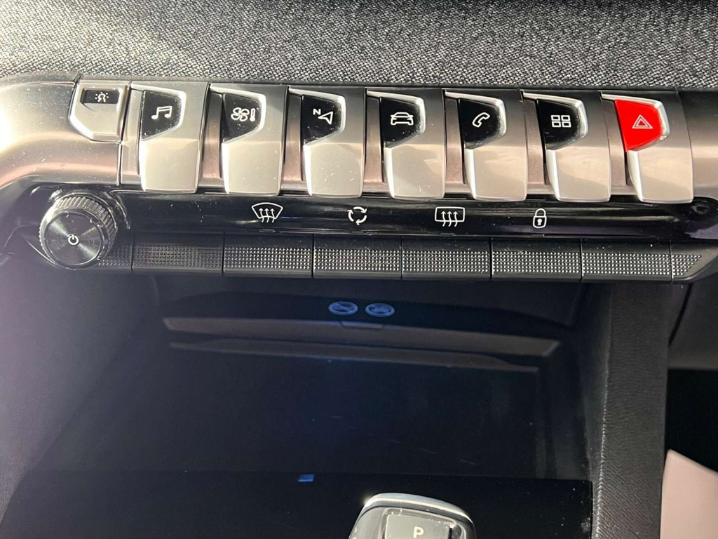 Peugeot 5008 Active Black #30