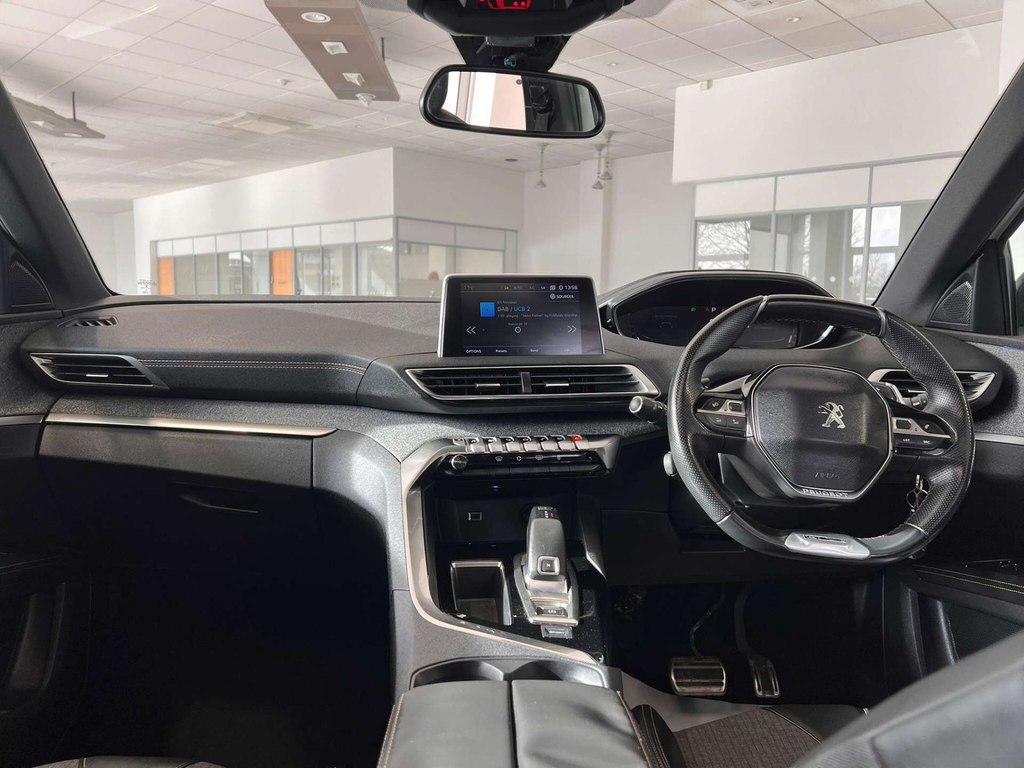 Peugeot 5008 Active Black #17