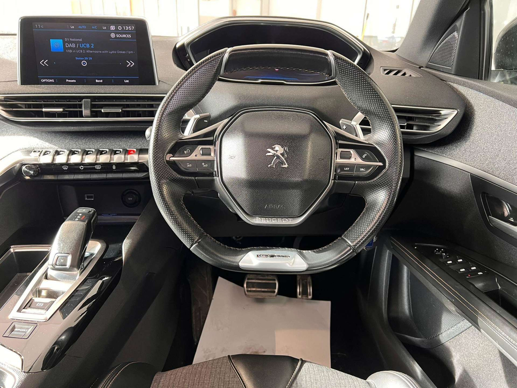 Peugeot 5008 Active Black #40