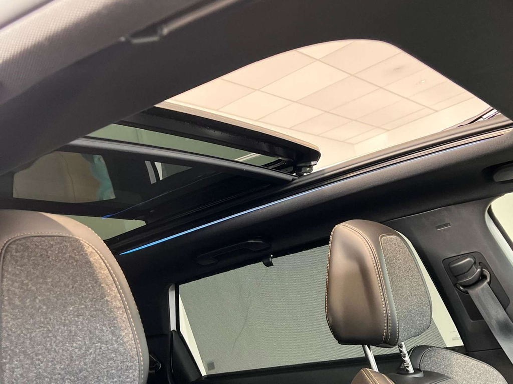 Peugeot 5008 Active Black #18