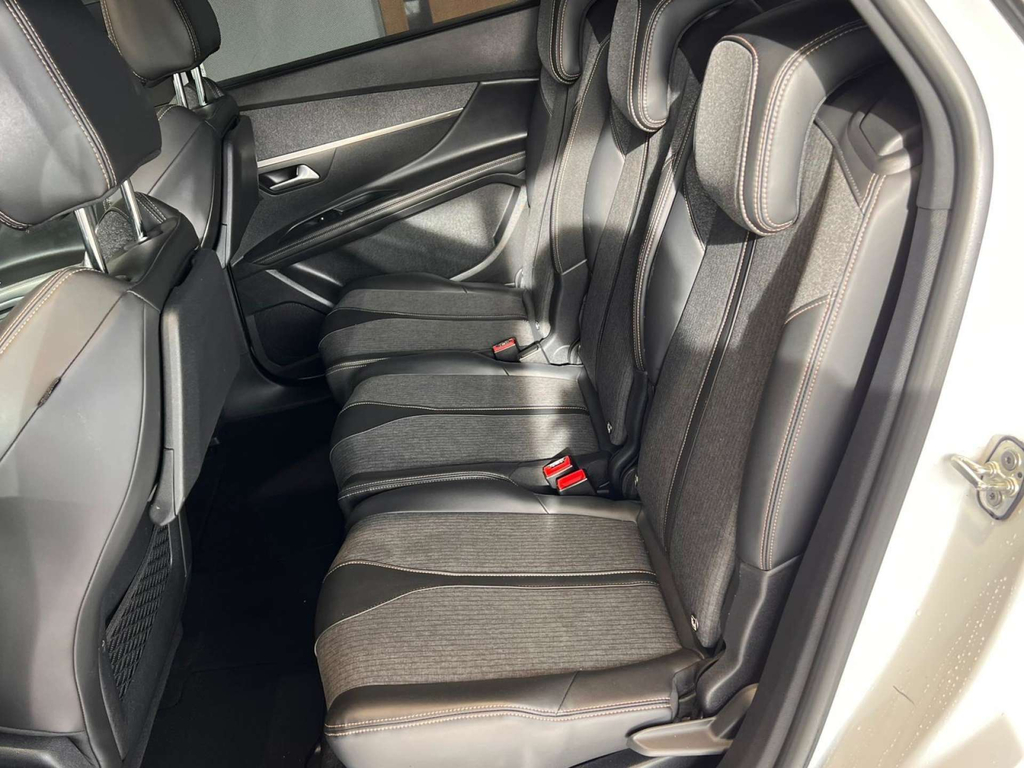 Peugeot 5008 Active Black #42