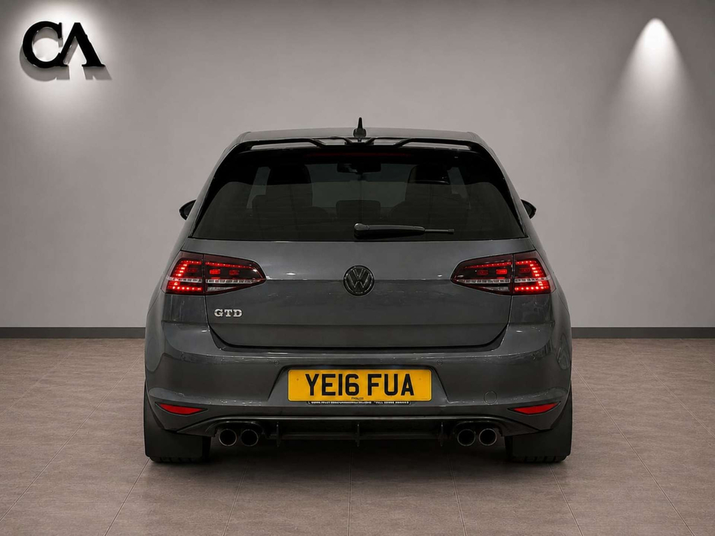 Volkswagen Golf 2L Gti White #20