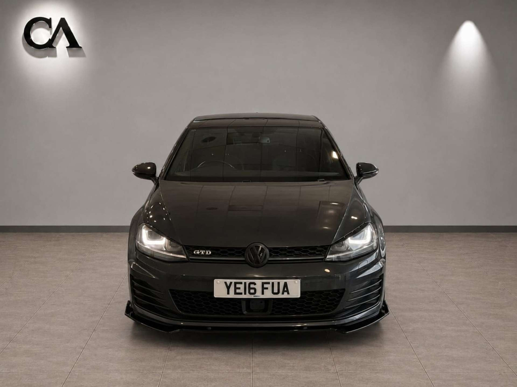 Volkswagen Golf 2L Gti White #9