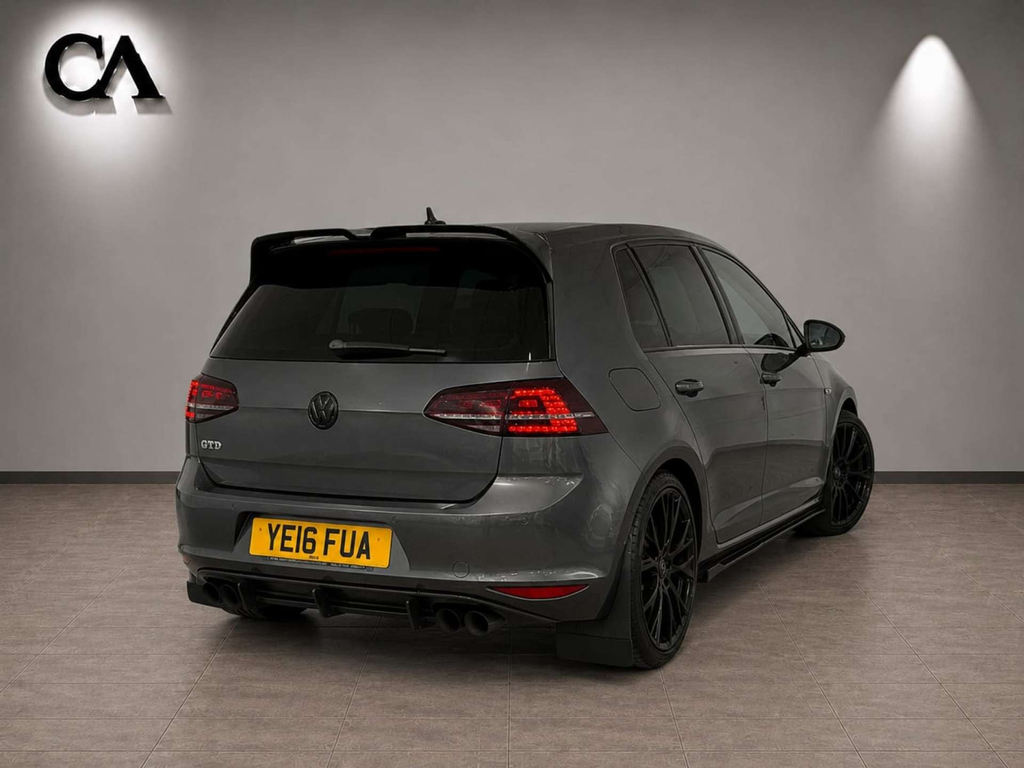 Volkswagen Golf 2L Gti White #19