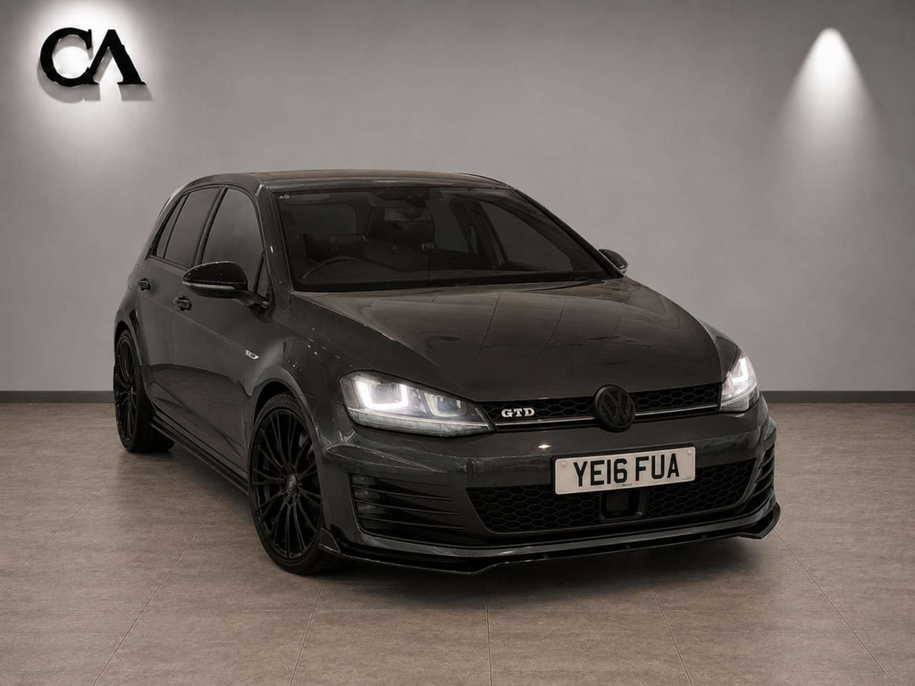 Volkswagen Golf 2L Gti White #10