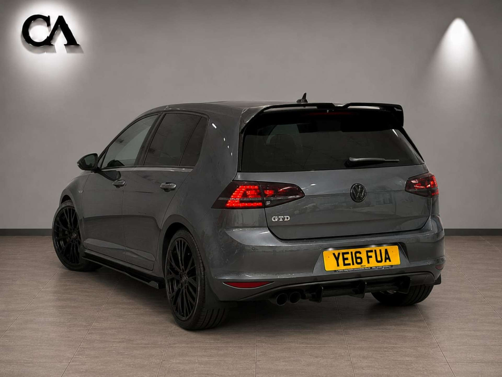 Volkswagen Golf 2L Gti White #14