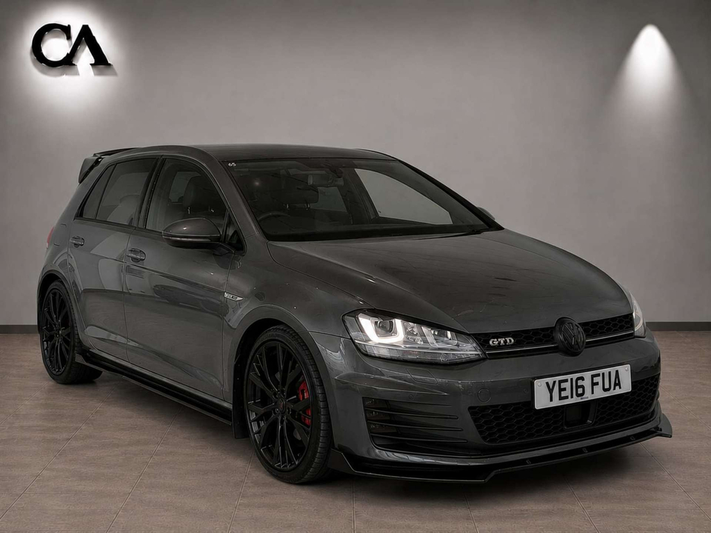 Volkswagen Golf 2L Gti White #15