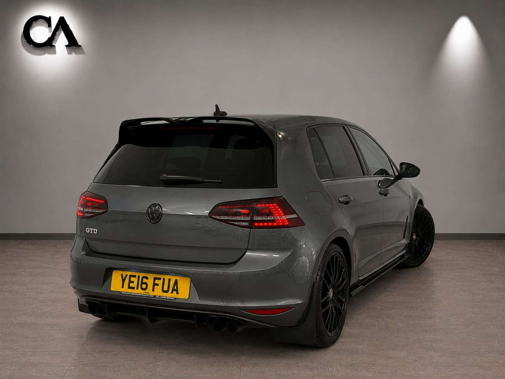 Volkswagen Golf 2L Gti White #18