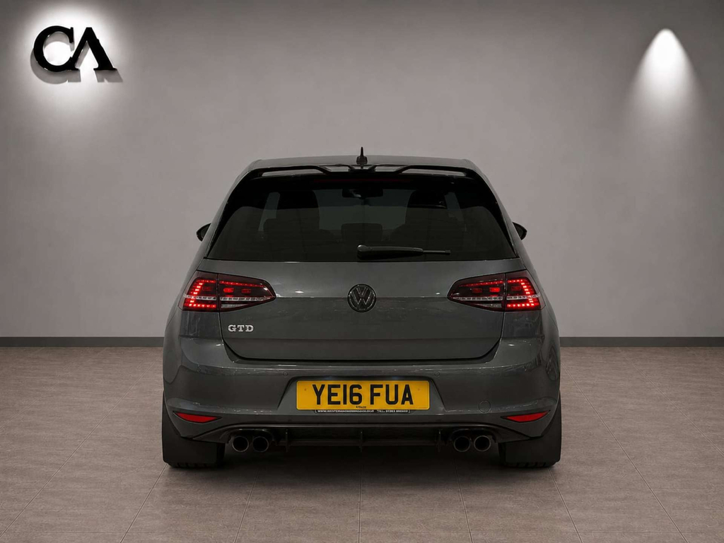 Volkswagen Golf 2L Gti White #21