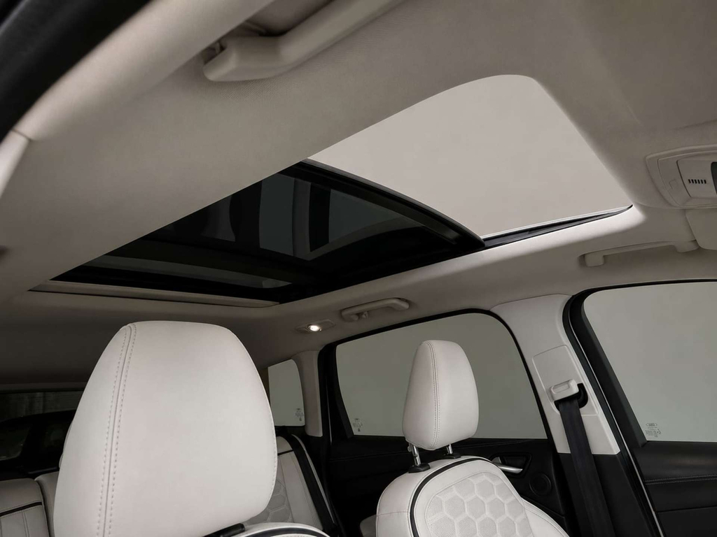 Ford Kuga 1.5T Ecoboost Vignale Suv Awd Euro 6 EO18LRY White #2