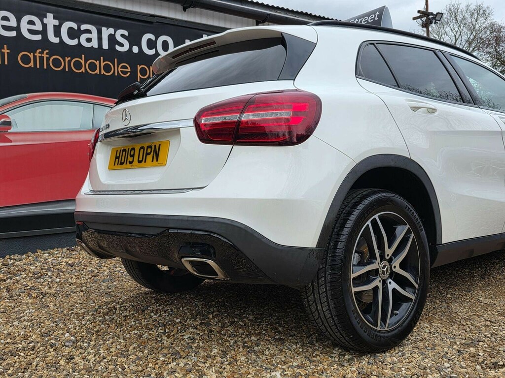 Mercedes-Benz GLA Class 1.6 Gla180 Urban Edition 7G-dct Euro 6 Ss White #6