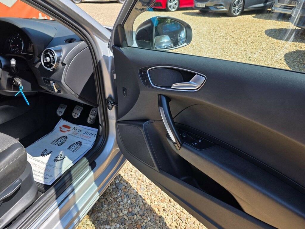 Audi A1 1.6 Tdi Se 15 Alloys Inc, Dab Radio, Air Cond  #27