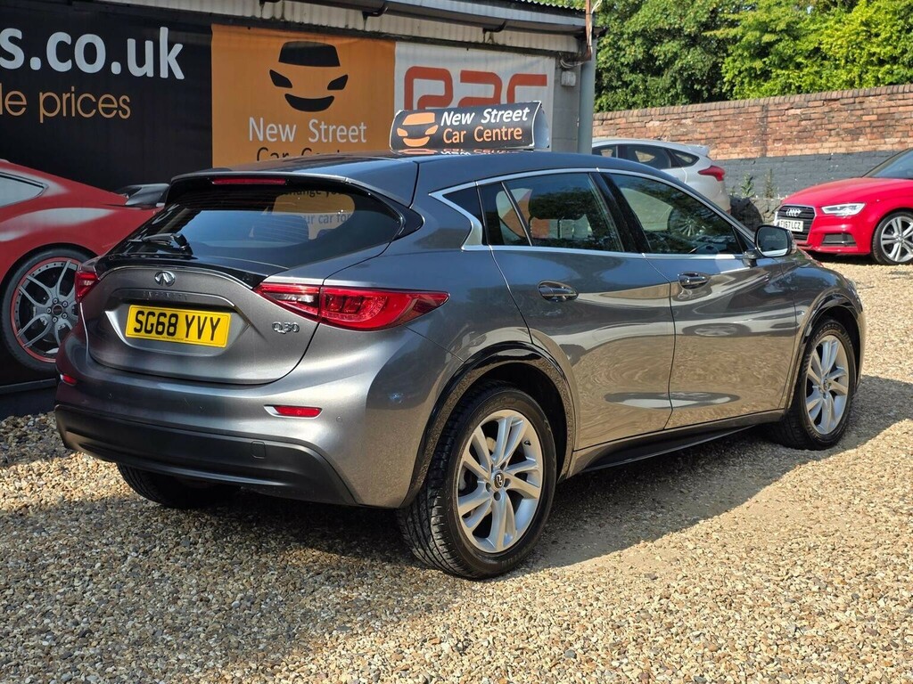 Infiniti Q30 Hatchback 1.5D Premium Euro 6 Ss 201868 Grey #6