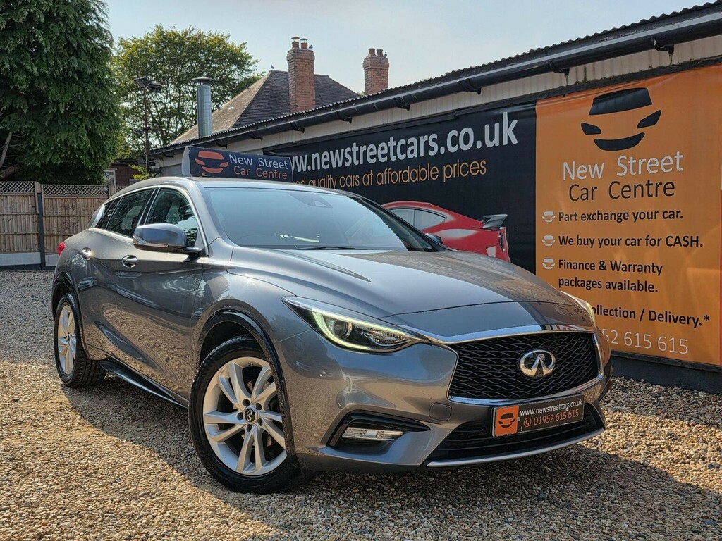 Infiniti Q30 Hatchback 1.5D Premium Euro 6 Ss 201868 Grey